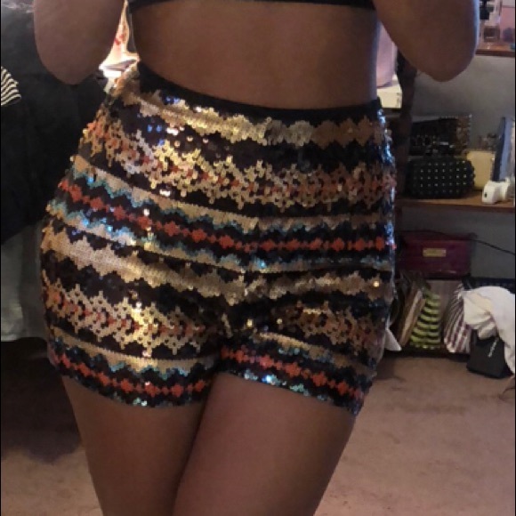 High waist Sequin Bebe shorts 🛍🥂🌸 HOST PICK - Picture 2 of 8